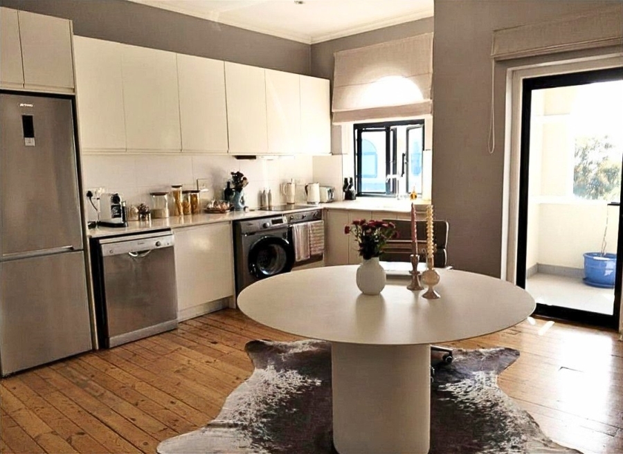 To Let 2 Bedroom Property for Rent in Green Point Western Cape